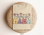 Oversized T-shirt in zandkleur met bloemenprint en gekleurde katten-silhouetten