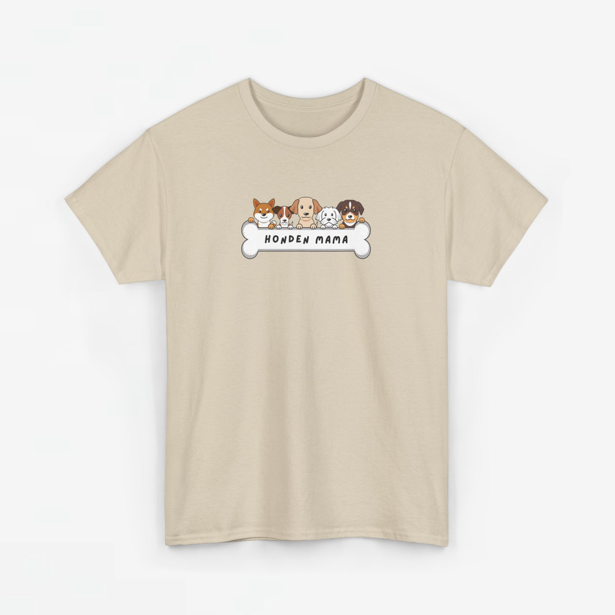 Oversized t-shirt zandkleur met kleine print van honden en tekst “Honden Mama”