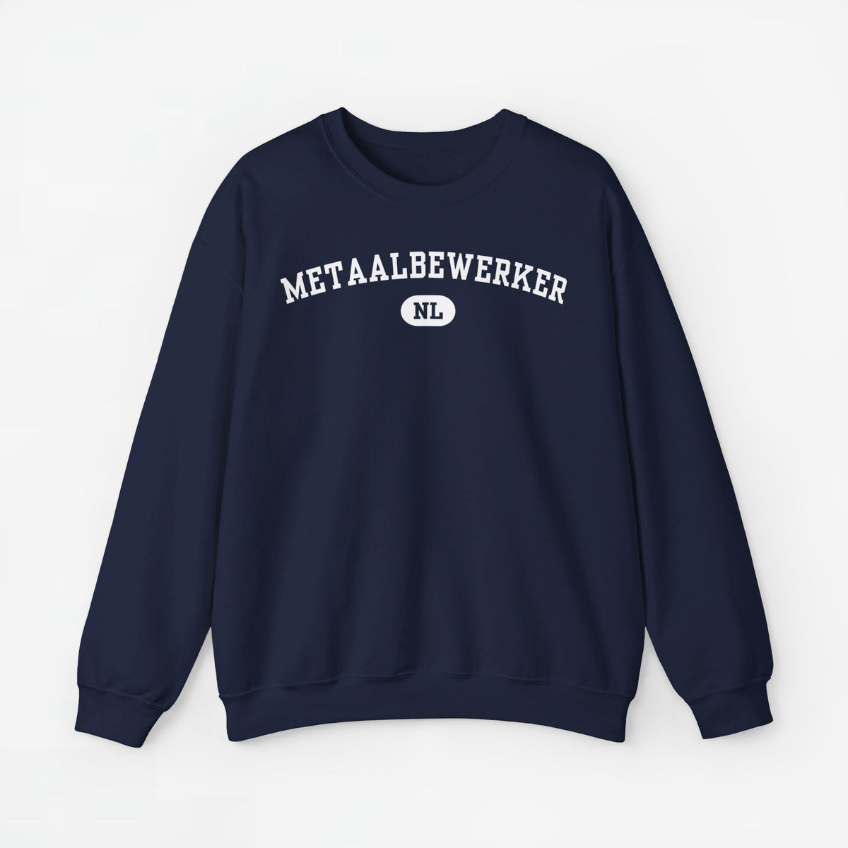 Donkerblauwe trui met lange mouwen en “METAALBEWERKER” print met NL-logo.