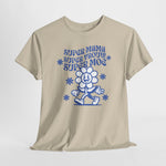 Zandkleurig T-shirt met blauwe opdruk van lachende moederfiguur met sterren.