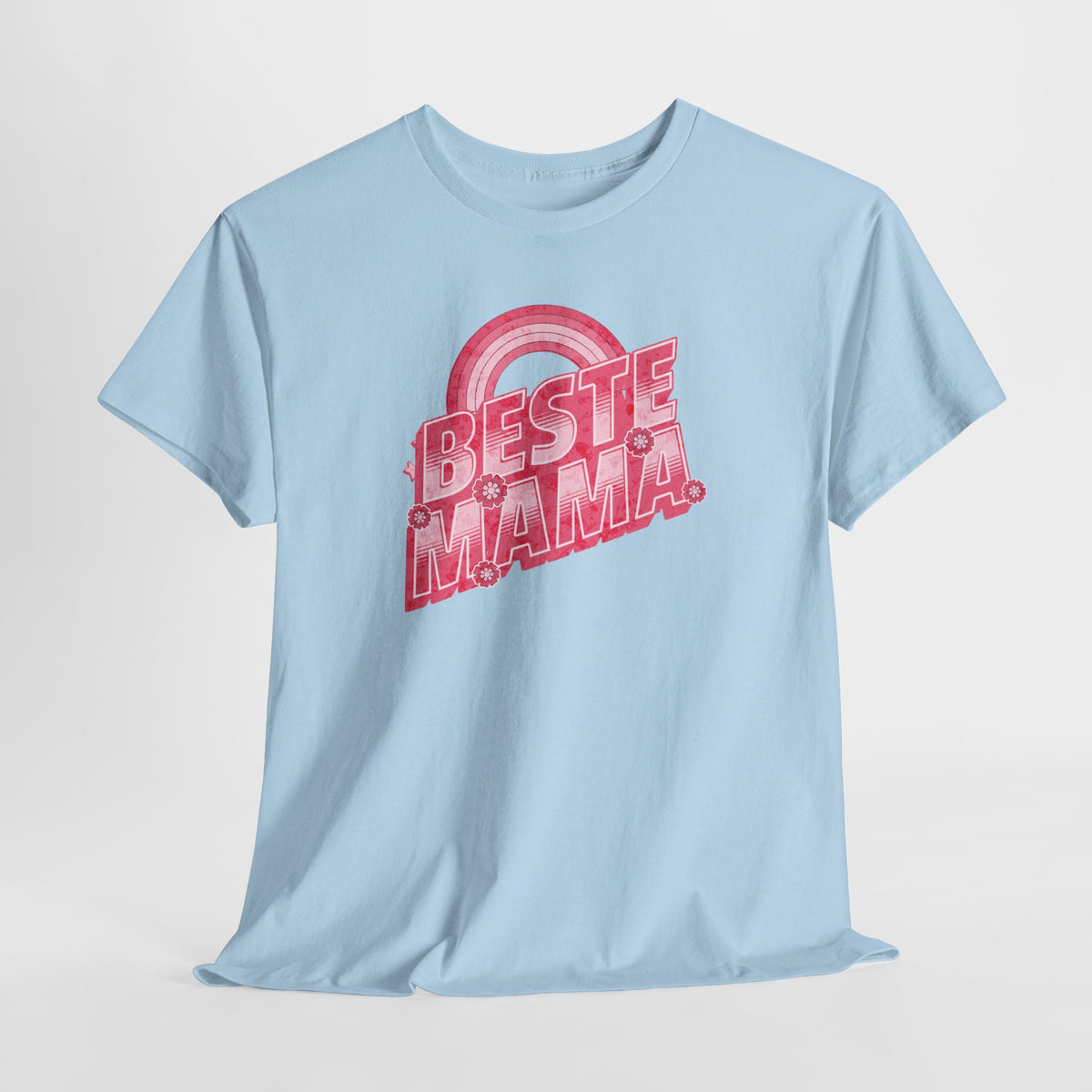 Lichtblauw T-shirt met “BESTE MAMA” opdruk in rood, ronde hals.