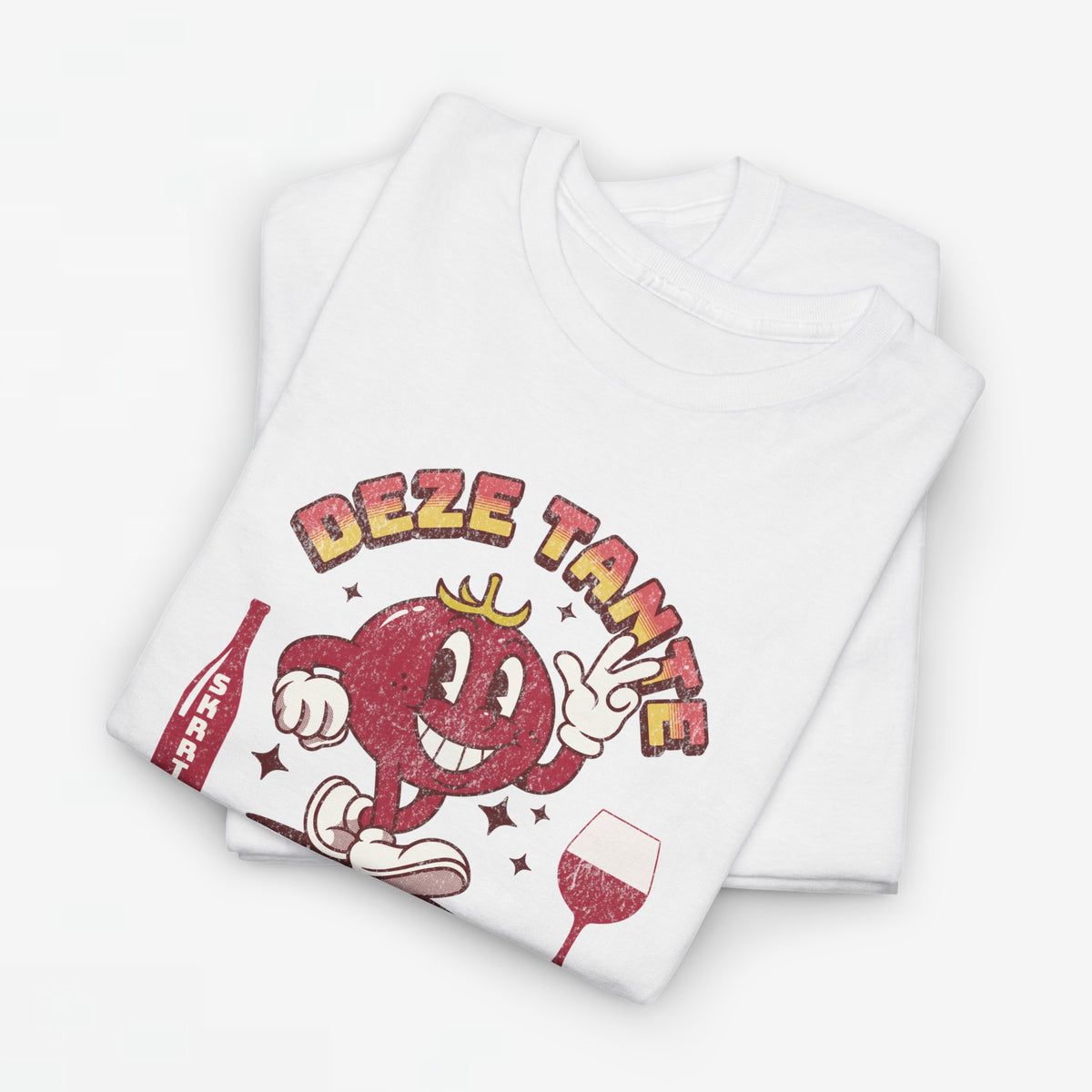 Witte oversized T-shirt met rode cartoonprint en wijnglas, met tekst rond de print