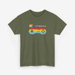 Legergroene t-shirt met regenboog gamecontroller en kleine hartjes opdruk