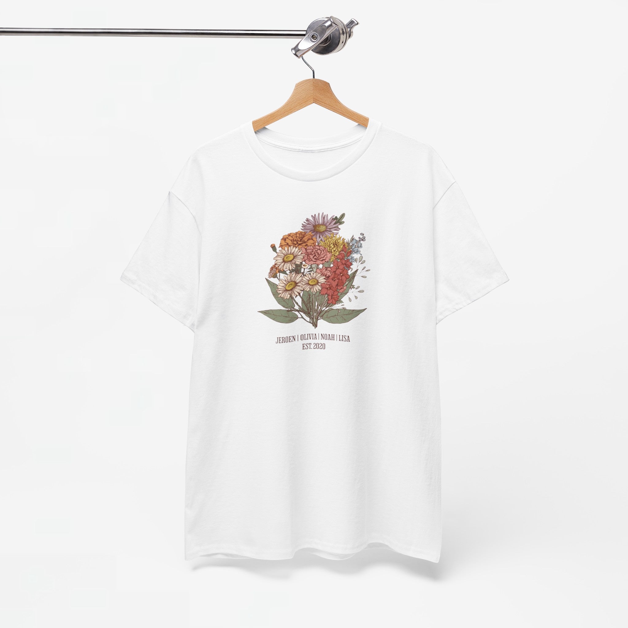 Gepersonaliseerde Moederdag Mama Cadeau - T-shirt - Familie Bloemen boeket met namen - EST [JAAR]