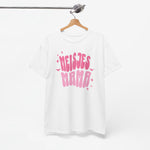 Wit meisjes-T-shirt met roze opdruk en ronde hals, aan kleerhanger
