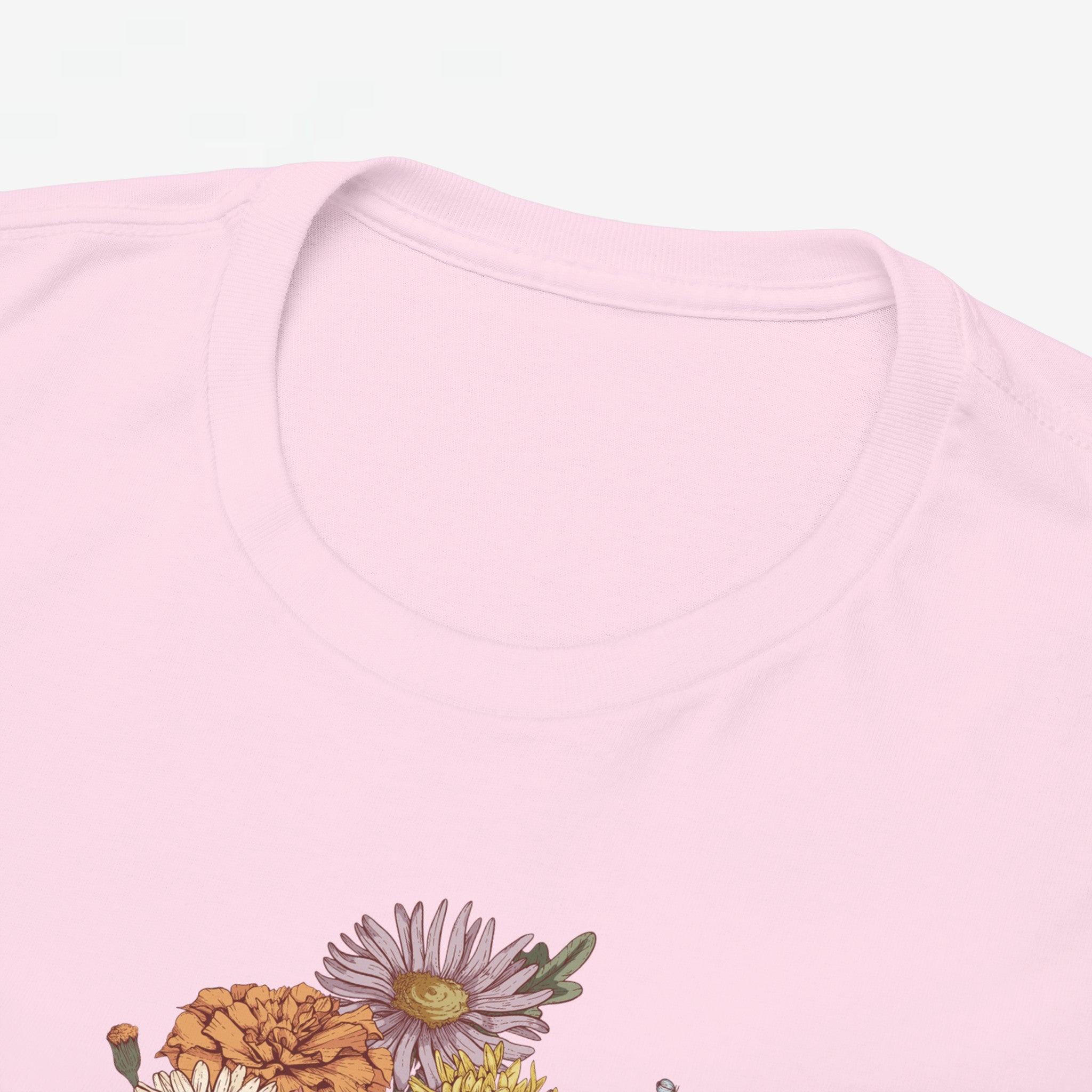 Gepersonaliseerde Moederdag Mama Cadeau - T-shirt - Familie Bloemen boeket met geboortemaand bloemen (zwarte tekst)