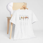 Wit T-shirt met bloemen- en namenprint op de borst, ronde hals, korte mouwen