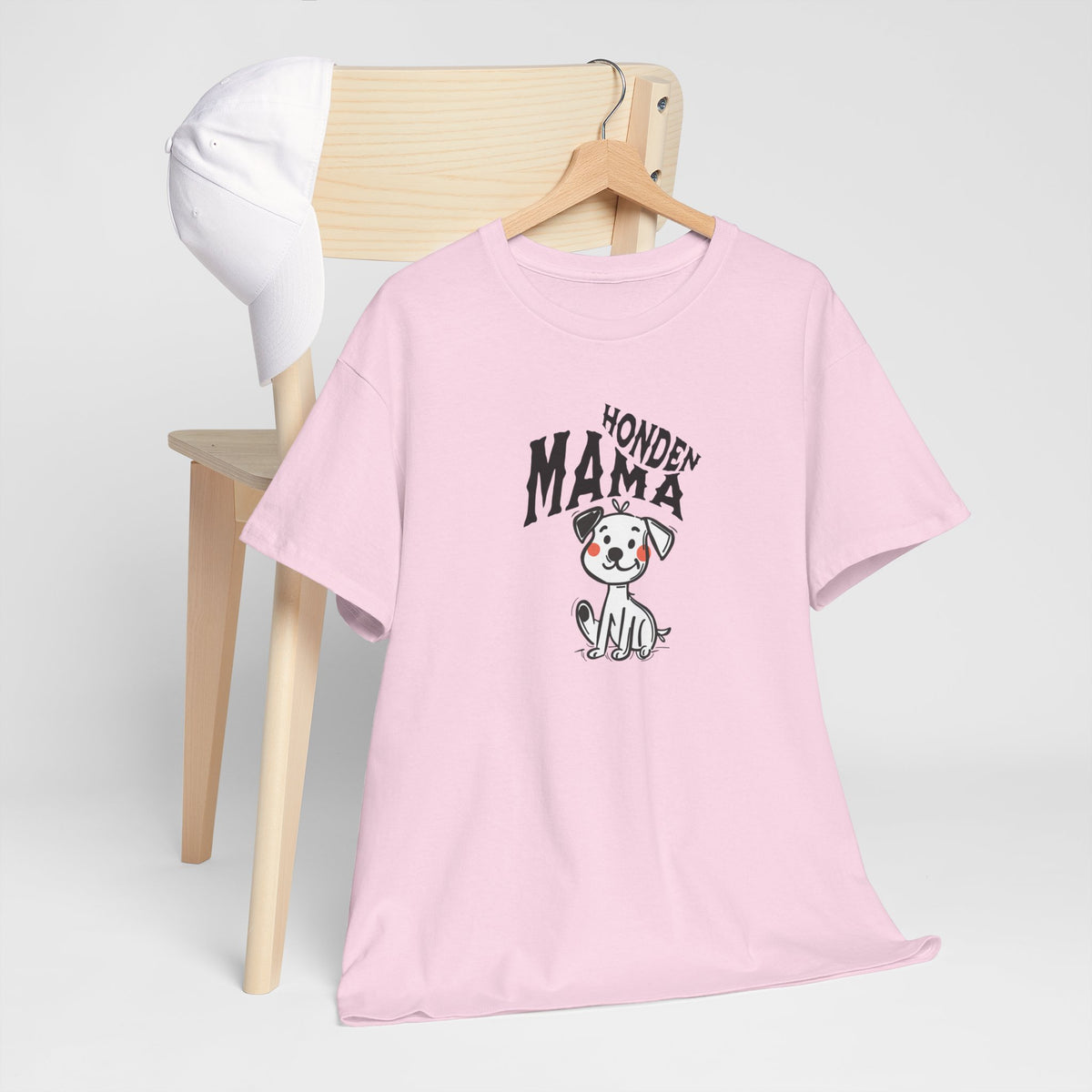 Roze oversized T-shirt met 'Honden Mama'-borstprint, op kledinghanger