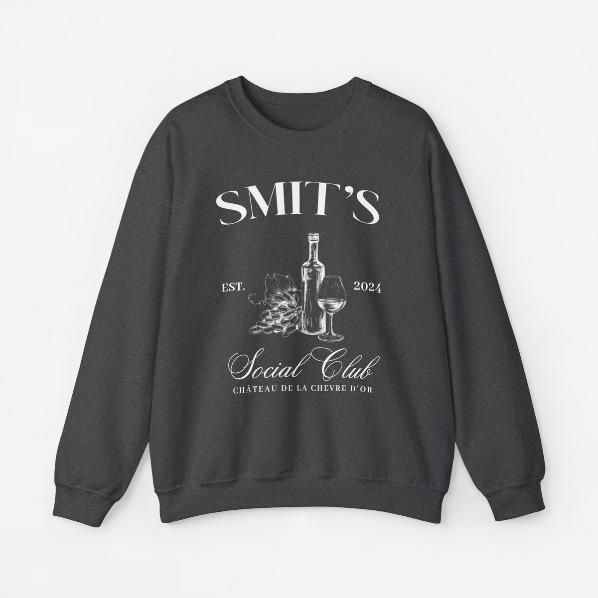 Donkergrijze sweatshirt met print “SMIT’S Social Club” en fles/glas