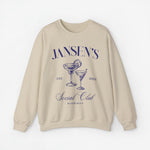 Beige sweatshirt met ronde hals en blauwe 'JANSEN'S Social Club'-opdruk.