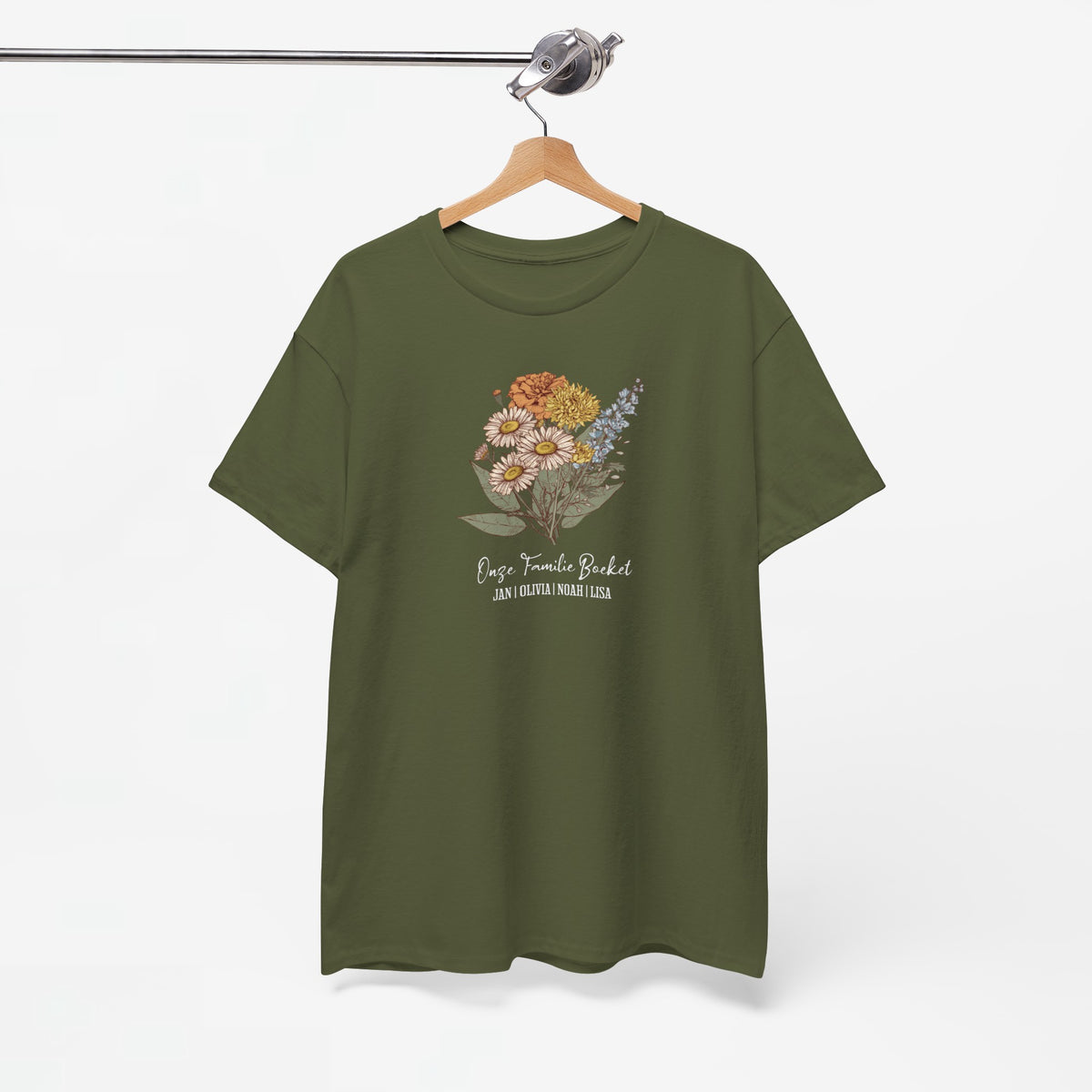 T-shirt legergroen met bloemenboeketprint en tekst op de voorkant