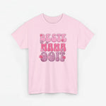 Roze T-shirt met 'Beste Mama Ooit' opdruk in roze en paars met bloemen.