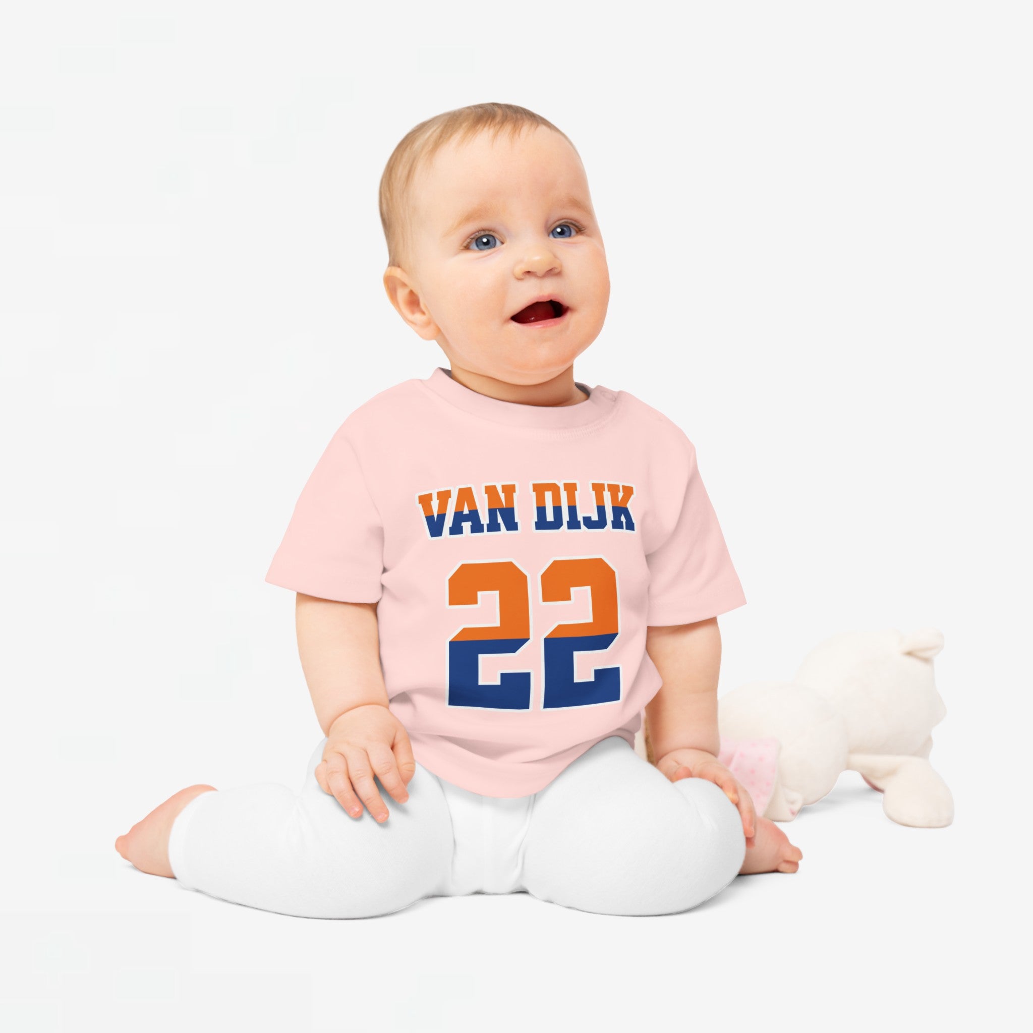 Baby T-shirt voor EK, WK en Koningsdag - Personaliseer met Naam & Rugnummer - oranje en blauwe tekst (Voorkant)