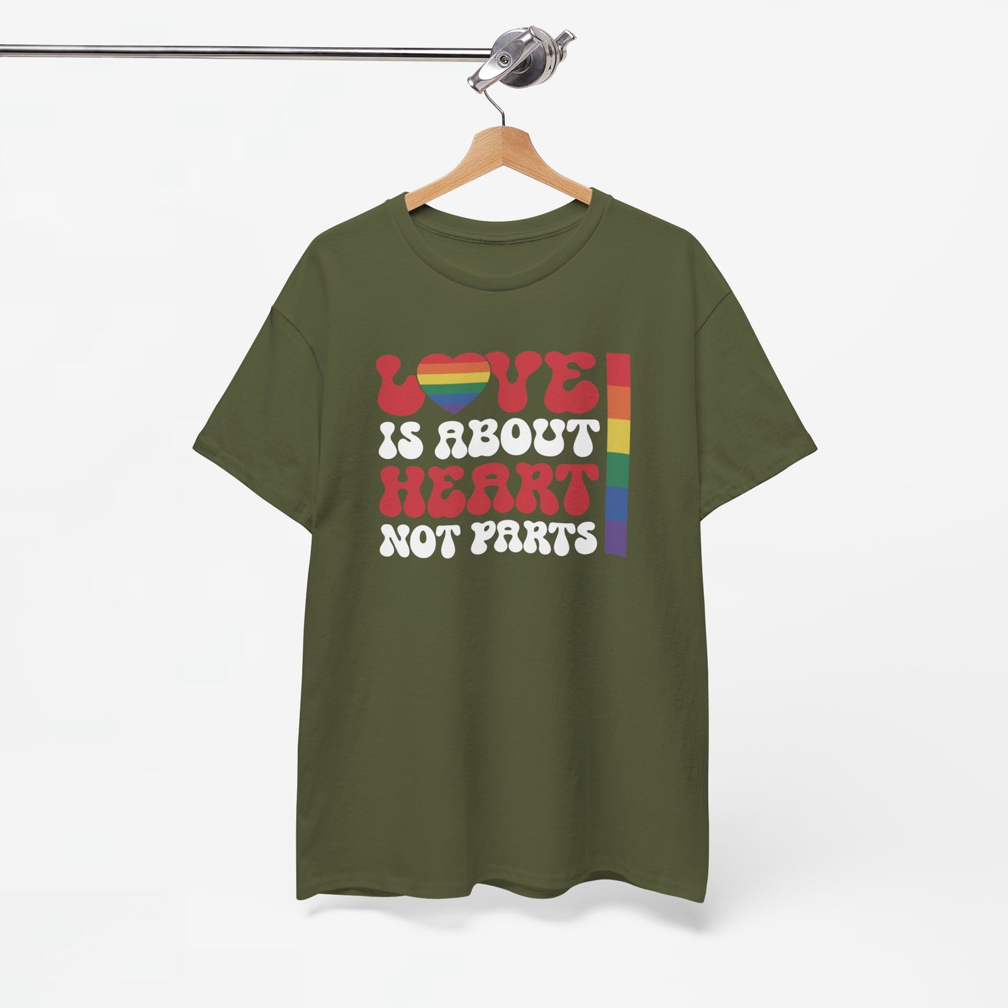 Gay Pride T-shirt - Love is about heart, not parts (witte tekst) - Oversized #30