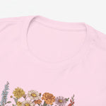 Roze T-shirt met ronde hals en kleurrijke bloemenprint onderaan