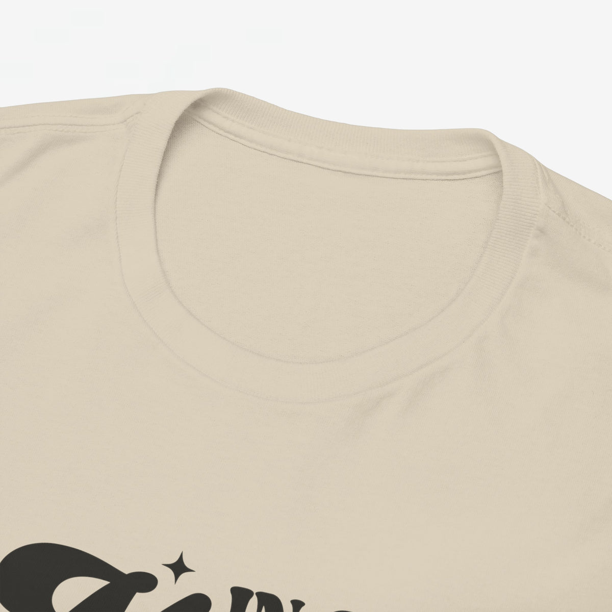 Beige oversized T-shirt halsboord met deel van zwarte 'In my Mom Era' print