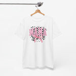 Wit t-shirt op houten hanger met opdruk MAMA en roze strik