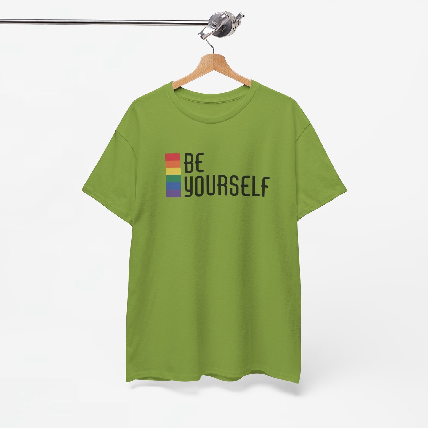 Gay Pride T-shirt - Be Yourself (zwarte tekst) - Oversized #25