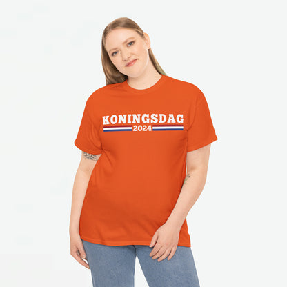 Koningsdag 2024 - witte tekst | Front Print | Koningsdag T-shirt | Oversized | Dames