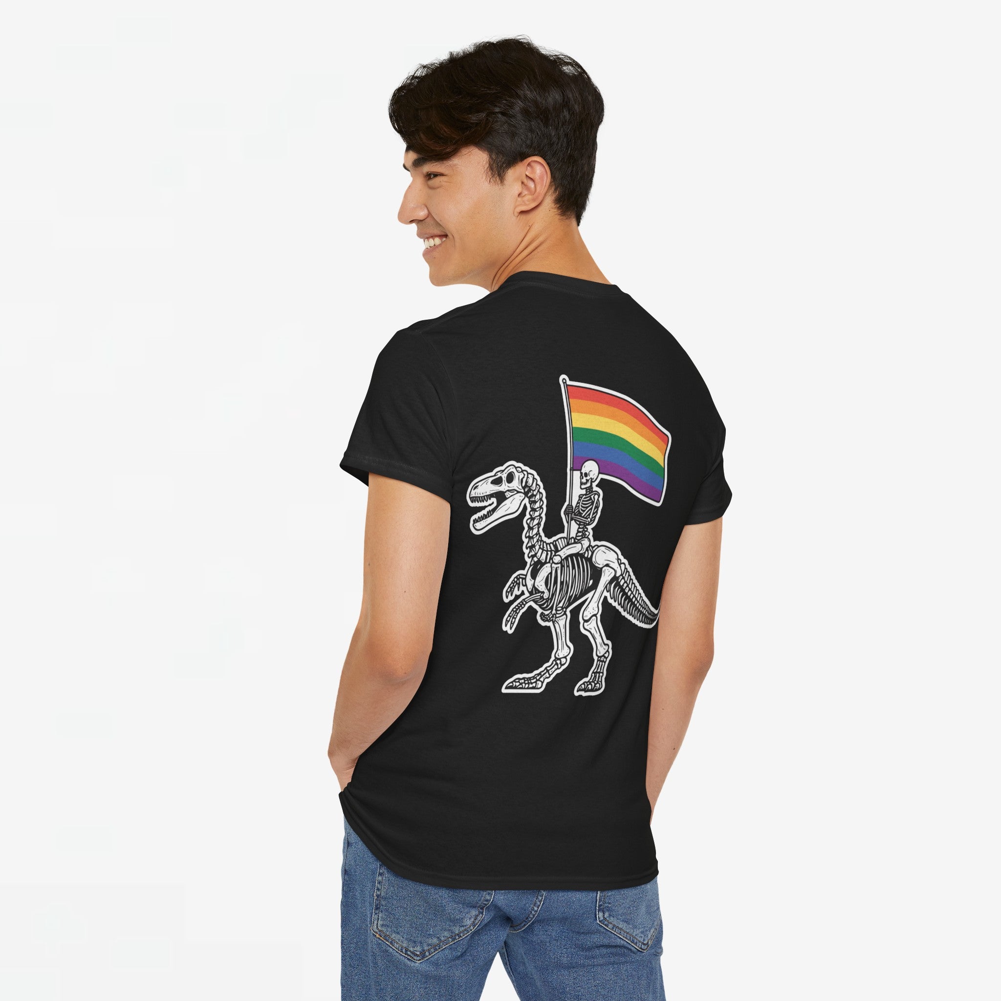 Gay Pride T-shirt - Skelet Dinosaurus Regenboog Pride Vlag - Back Print - Oversized #77