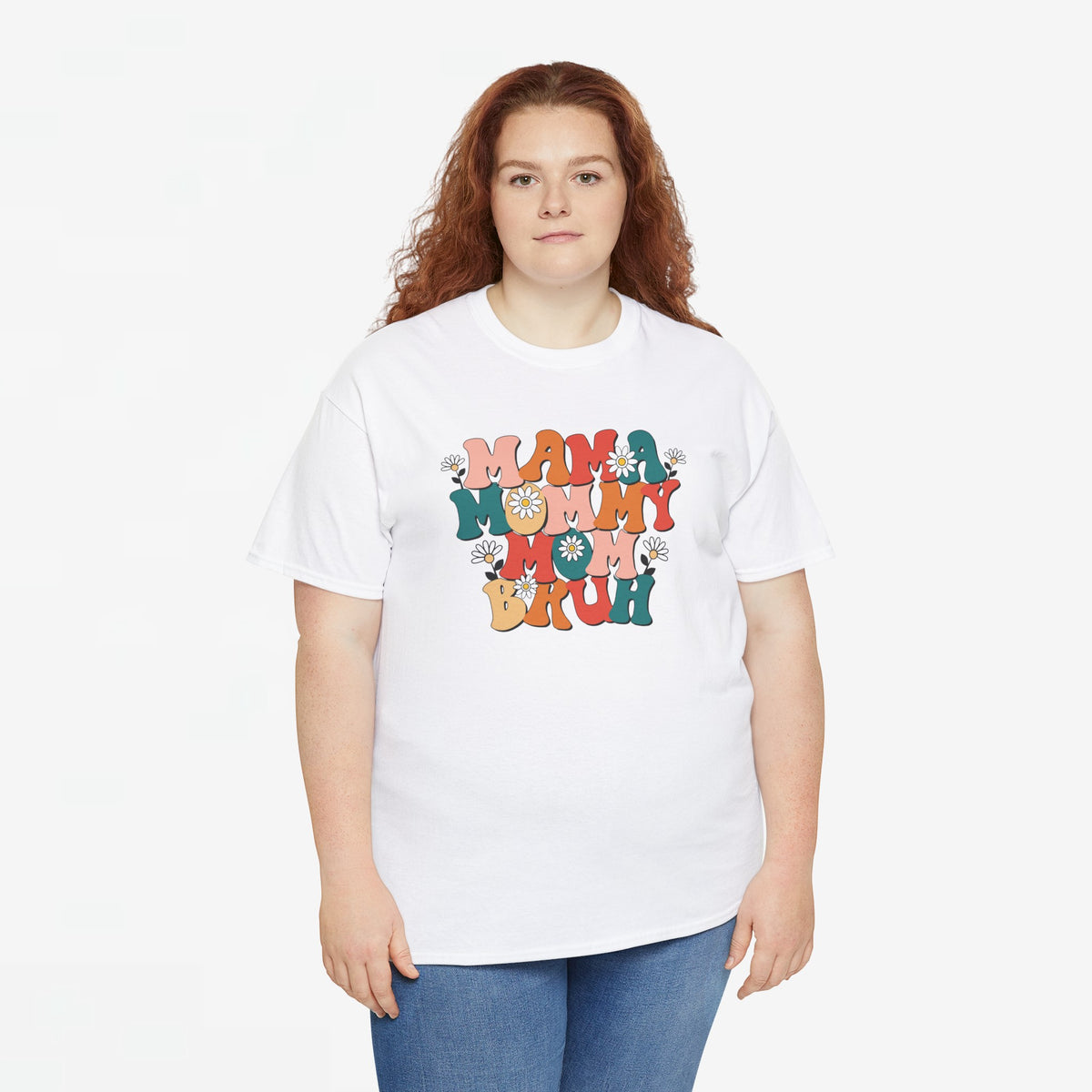 Wit oversized T-shirt met ronde hals en “MAMA MOMMY MOM BRUH” print, losvallende pasvorm.