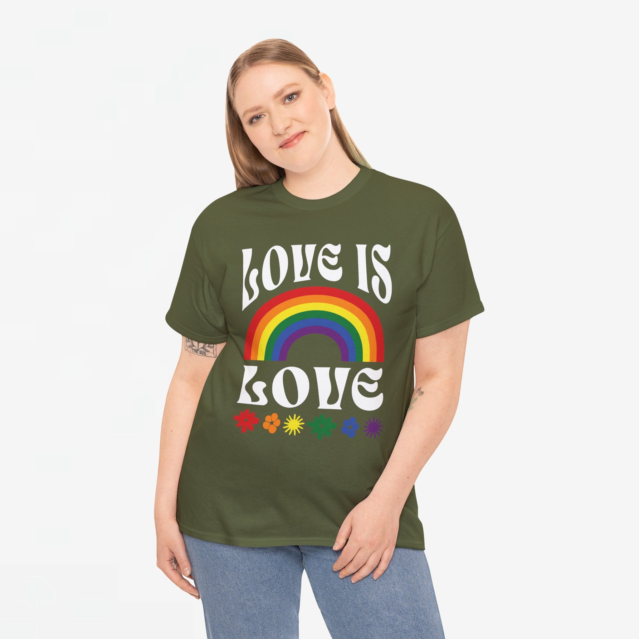 Gay Pride T-shirt - Love is love (witte tekst) - Oversized #54