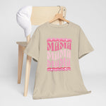 Beige oversized t-shirt met roze MAMA-print aan houten hanger