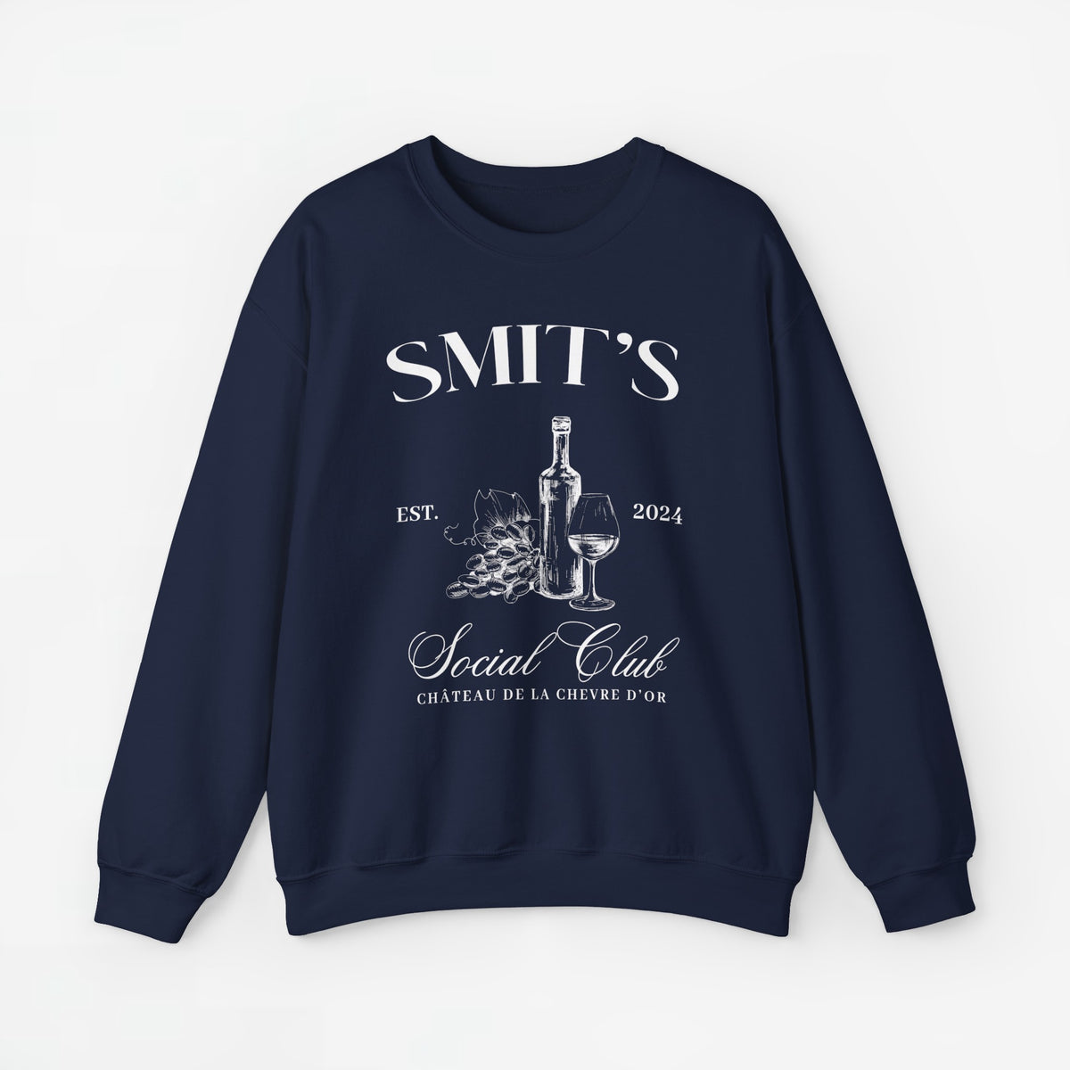 Donkerblauwe sweatshirt met print “SMIT’S Social Club” en fles/glas