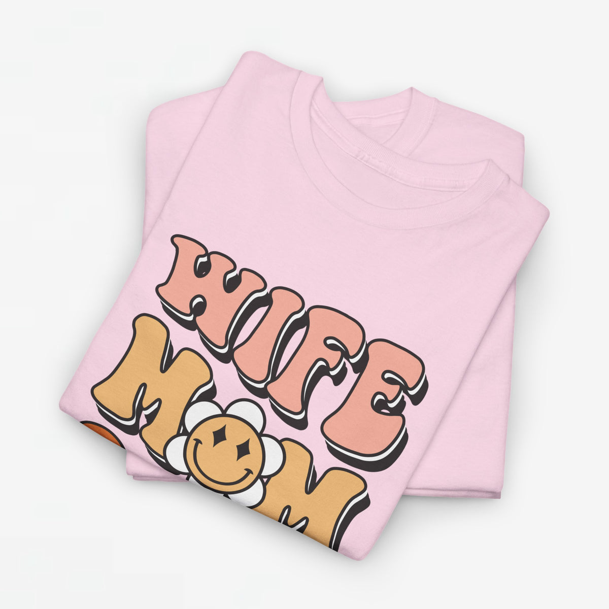 Roze oversized T-shirt met cartoon opdruk “WIFE MOM BOSS” op de borst