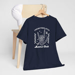 Donkere (blauwn) t-shirt met witte 'Moms Club' handprint op de borst