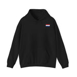 Zwarte hoodie met capuchon en koord, klein vlagpatchje op de borst