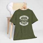 Militairgroene t-shirt met witte borstprint 'I don't have superpowers' en 'Dad'.