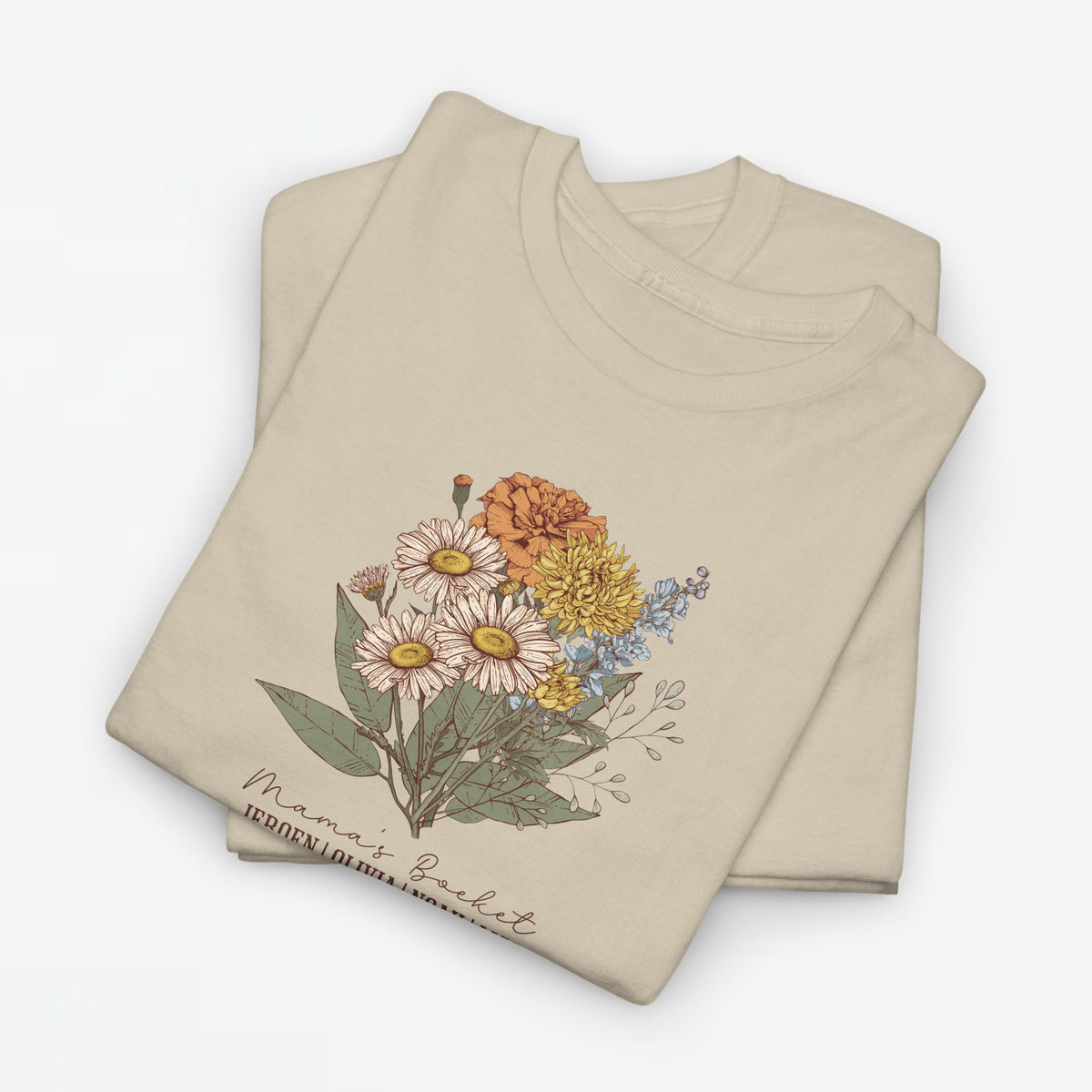Beige T-shirt met grote bloemenboeketprint op de borst en kleine siertekst onderaan