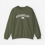Olijfgroene trui met opdruk 'ACCOUNTANT' en rond logo 'NL'.