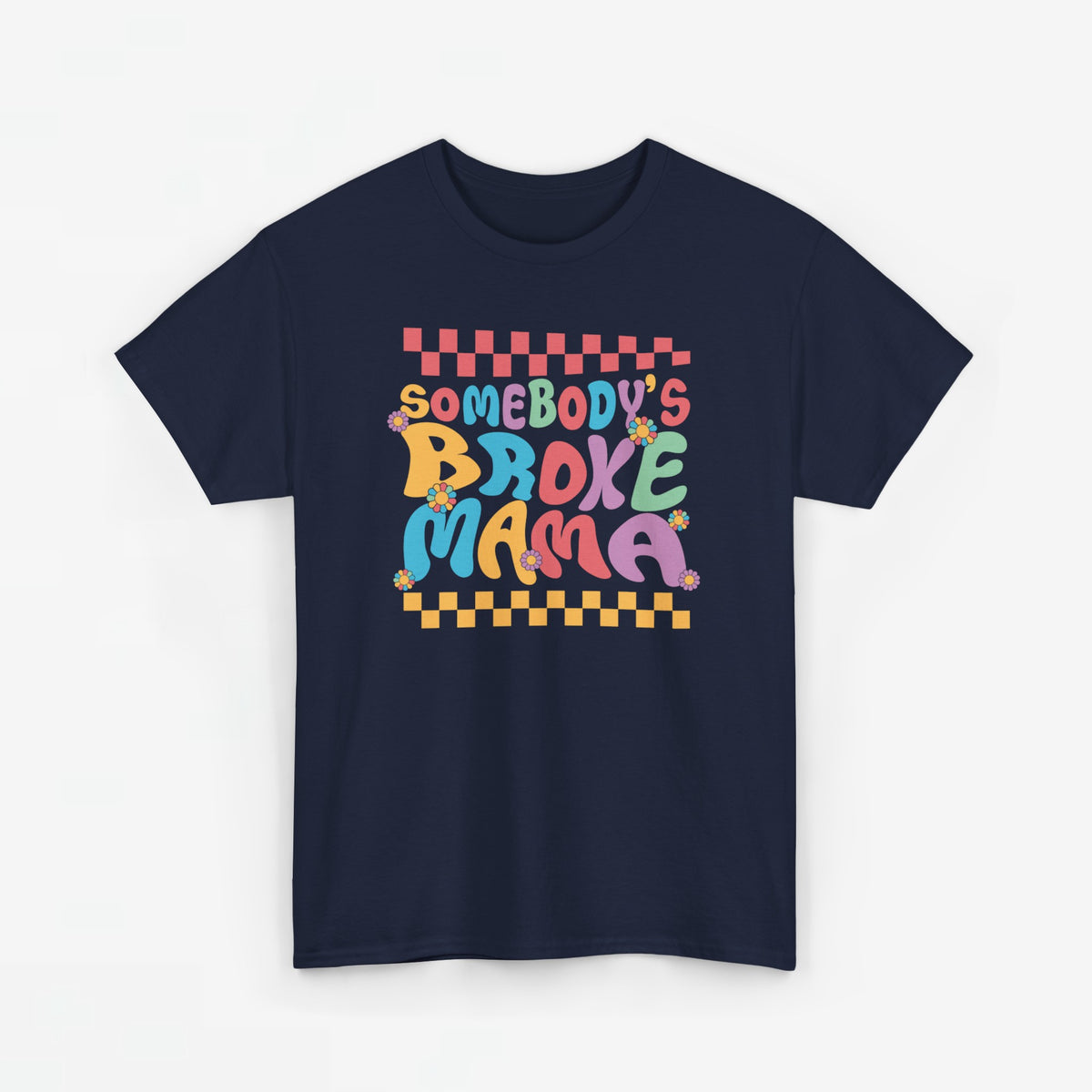 Donkerblauw T-shirt met ronde hals en kleurrijke 'Somebody's Broke Mama'-print