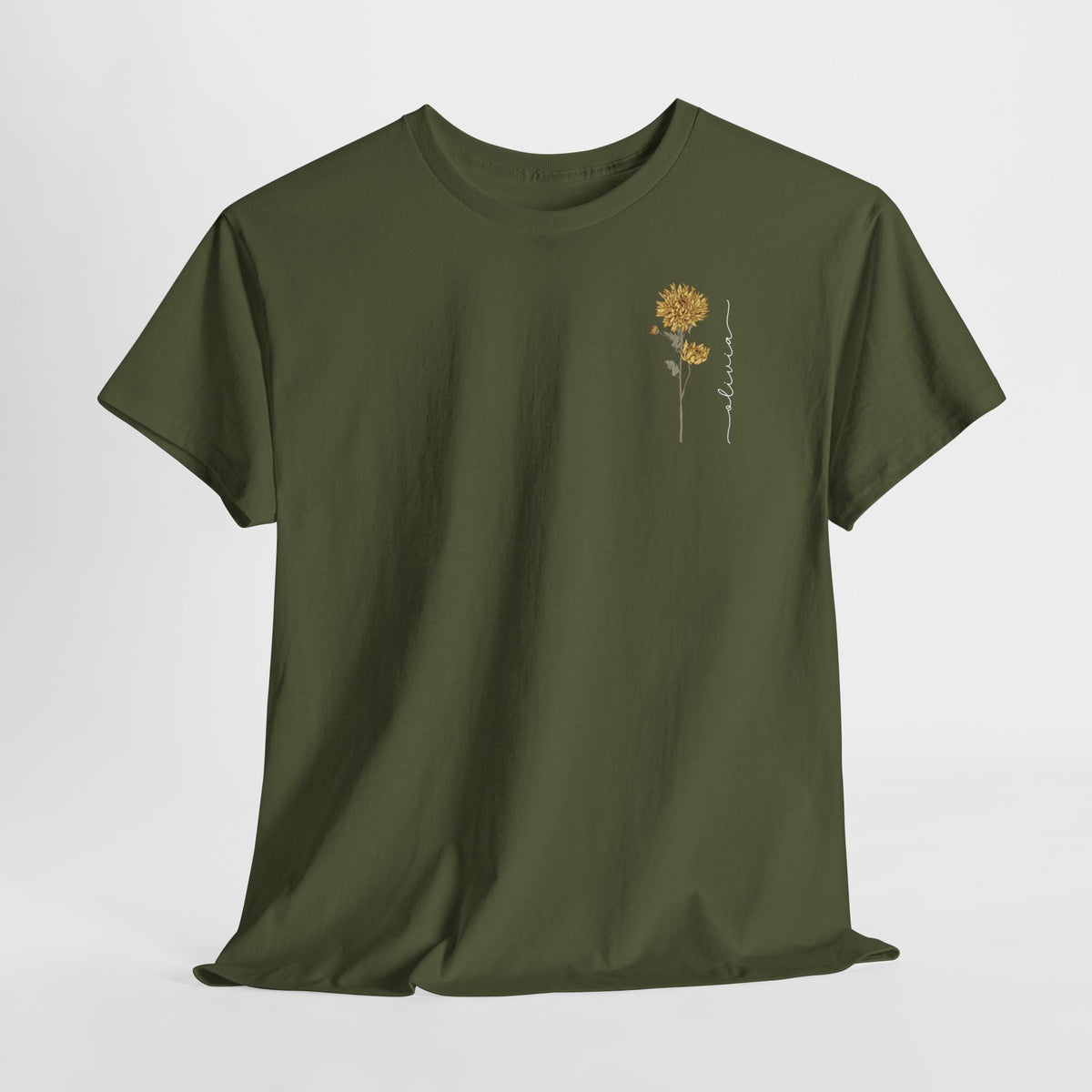 Olijfgroen T-shirt met kleine bloemillustratie op de rechterborst