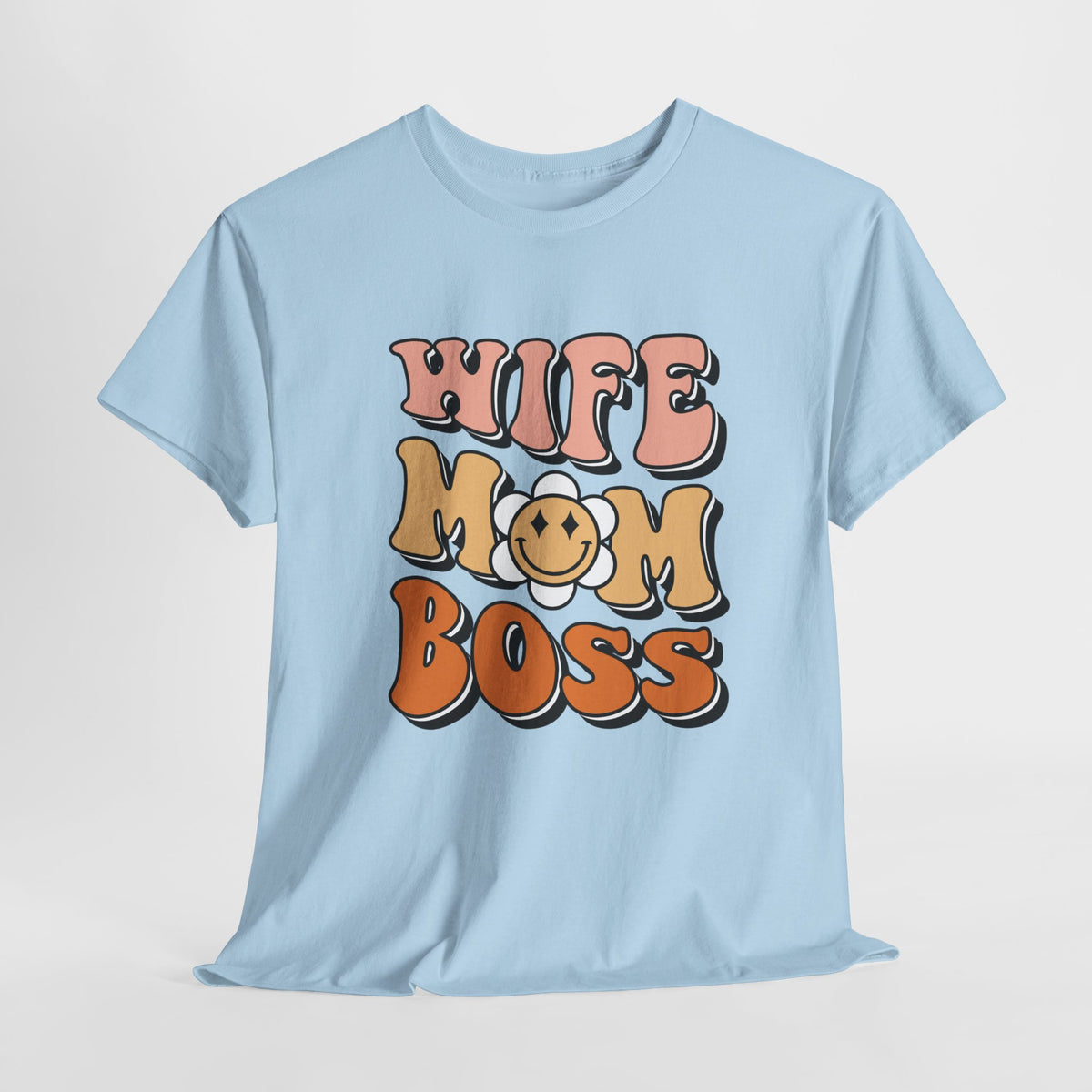 Lichtblauw T-shirt met opdruk 'WIFE MOM BOSS' op de borst