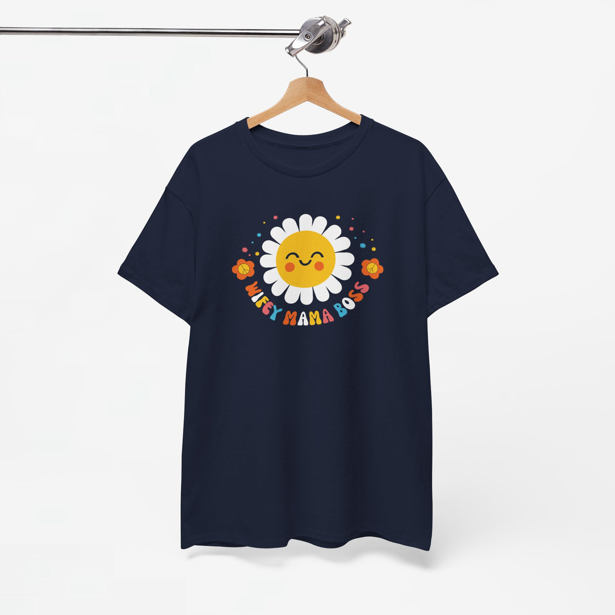 Oversized T-shirt navy met zon- en bloemenprint "Wifey Mama Boss" aan kleerhanger