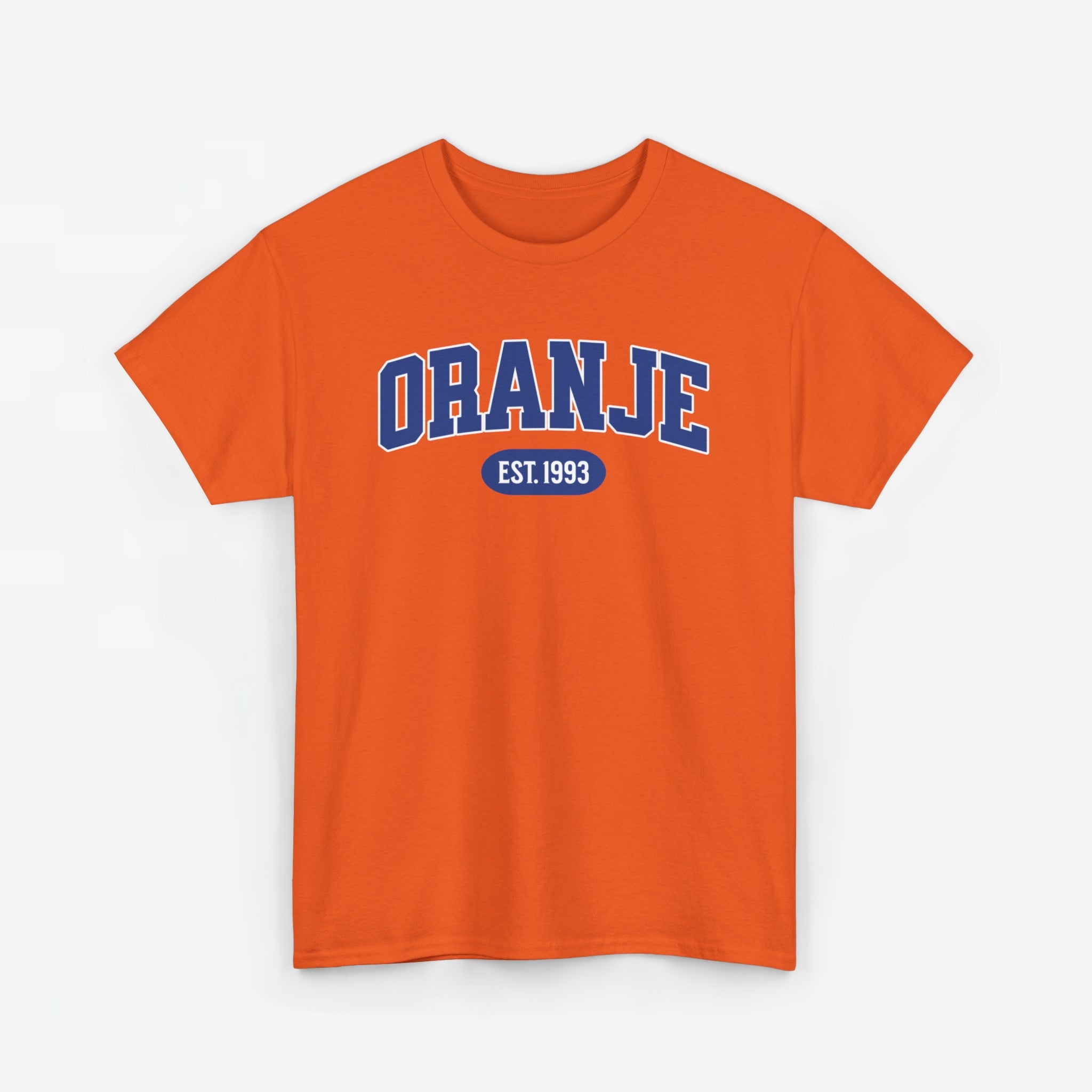 Oranje T-shirt voor EK, WK en Koningsdag - Personaliseer met Naam, Jaar & Rugnummer - ORANJE (blauwe tekst)