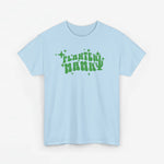Lichtblauw T-shirt met ronde hals en groene "PLANTEN MAMMA" print