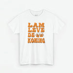 Wit oversize T-shirt met oranje tekst 'Lam Leve de Koning' op de borst.