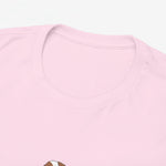 Roze t-shirt met ronde hals en zichtbare kraagnaad, zonder borstprint detail.
