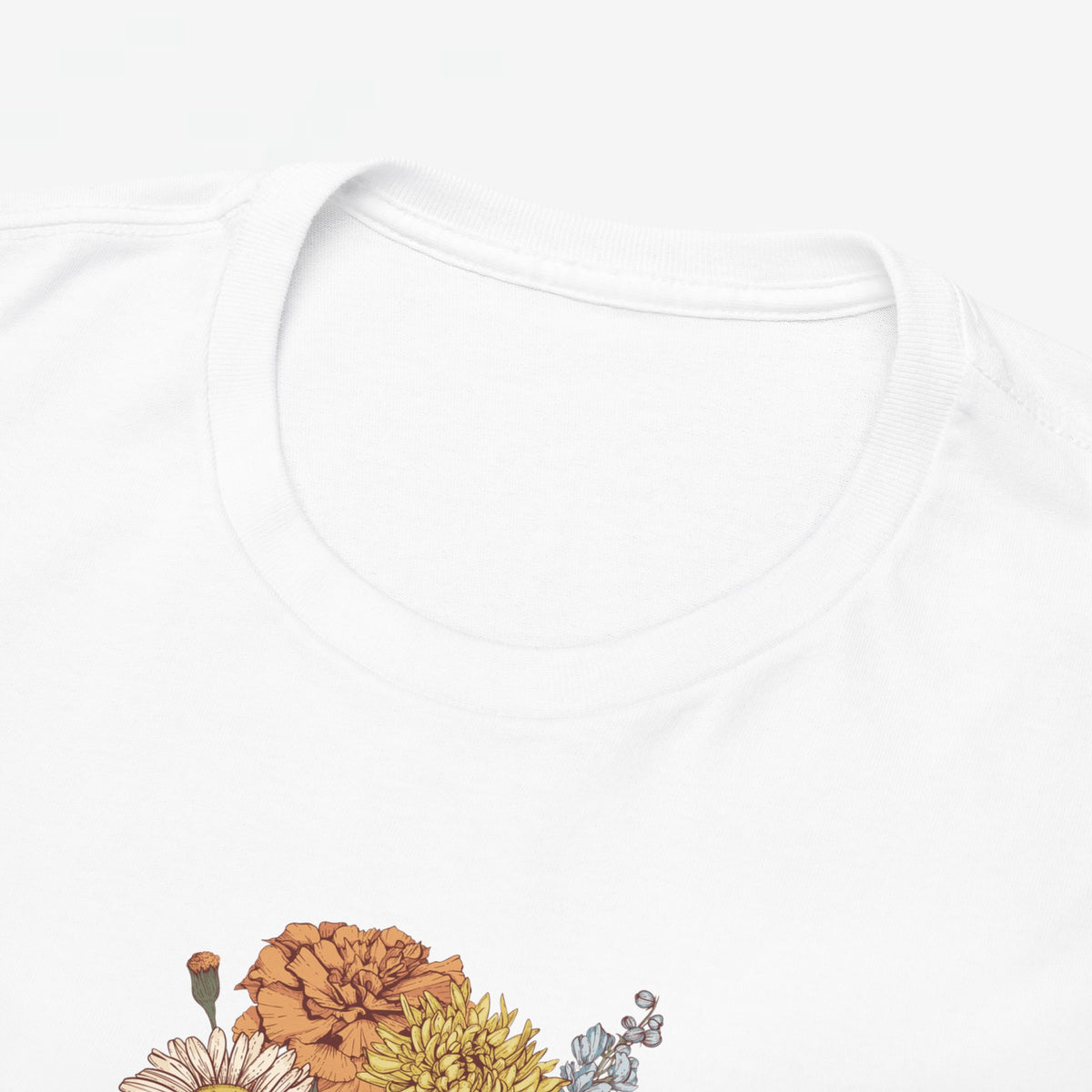 Gepersonaliseerd moederdag T-shirt wit met ronde hals en bloemenprint onder borst