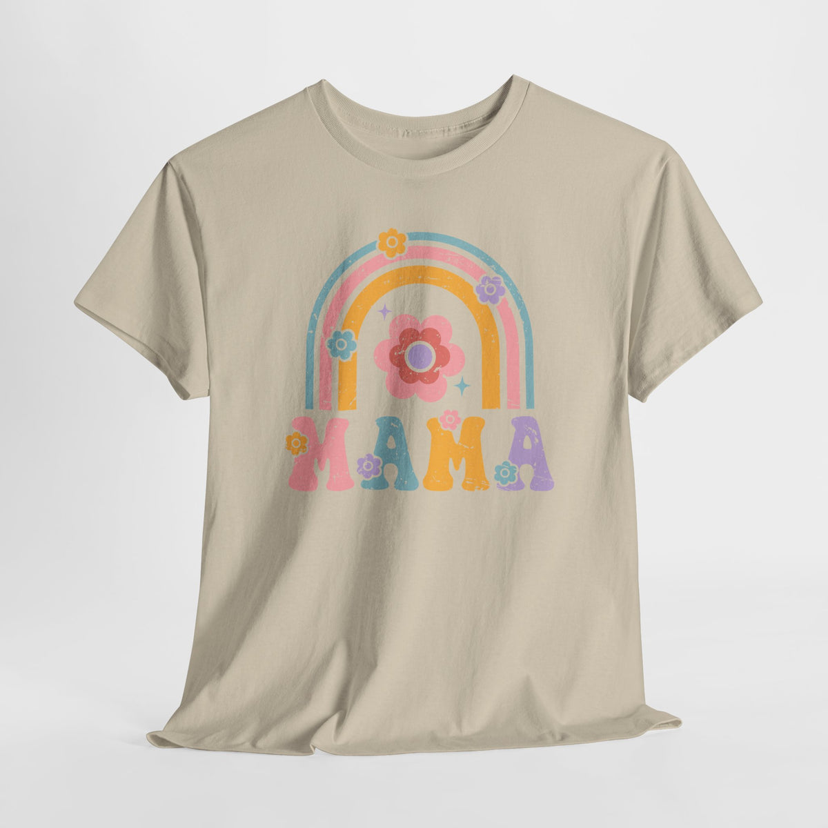 Zandkleurig T-shirt met regenboog- en bloemprint en roze tekst MAMA vooraan.