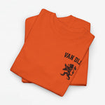 Oranje T-shirt set opgevouwen, met Leeuw-logo en “VAN DIJK” op borst