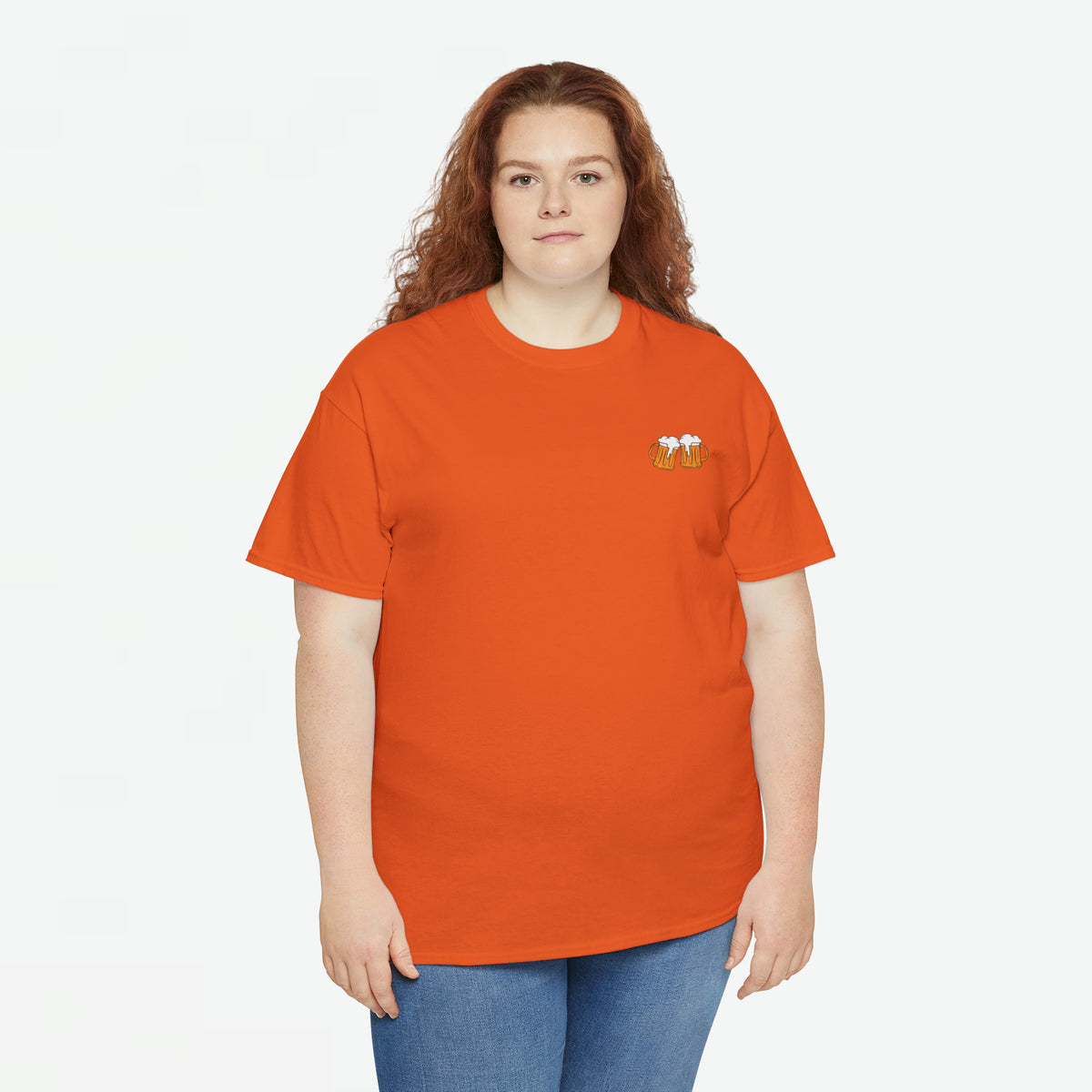 Oranje dames T-shirt met kleine borstprint en korte mouwen, losse fit