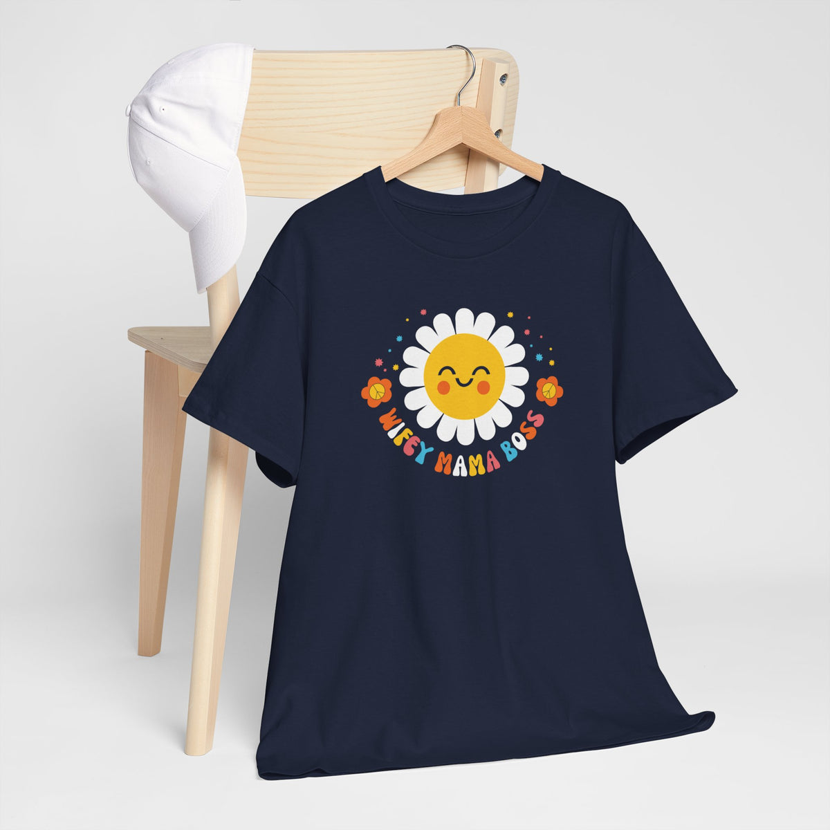 Oversized T-shirt navy met kleurrijke zon- en bloemenprint "Wifey Mama Boss"