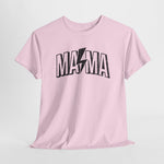 Roze t-shirt met grote zwarte 'MAMA'-opdruk en ronde hals.