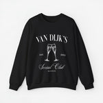 Zwarte sweater met witte 'VAN DIJK'S Social Club' print en wijnglazen