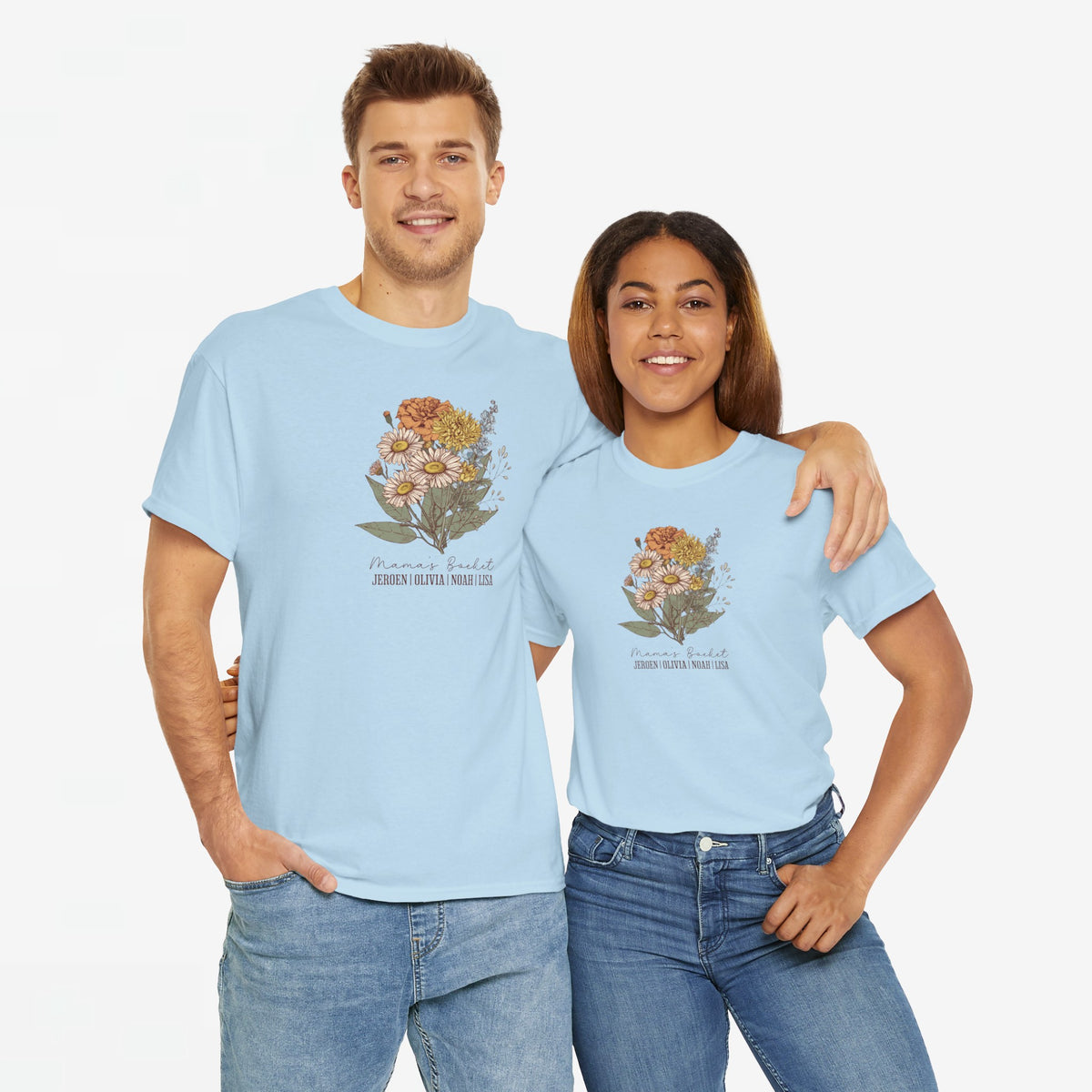 Lichtblauw T-shirt met bloemenboeket-opdruk en tekst, ronde hals en korte mouwen
